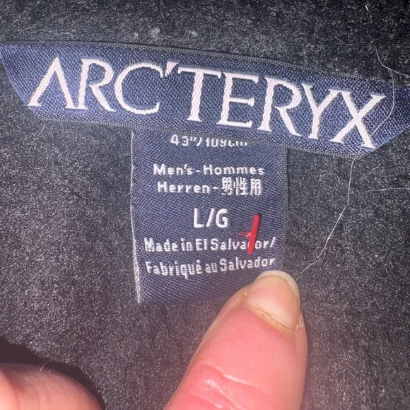 Arc'teryx Women's Black Teddy Fleece Zip Jacket - Picture 3 of 11